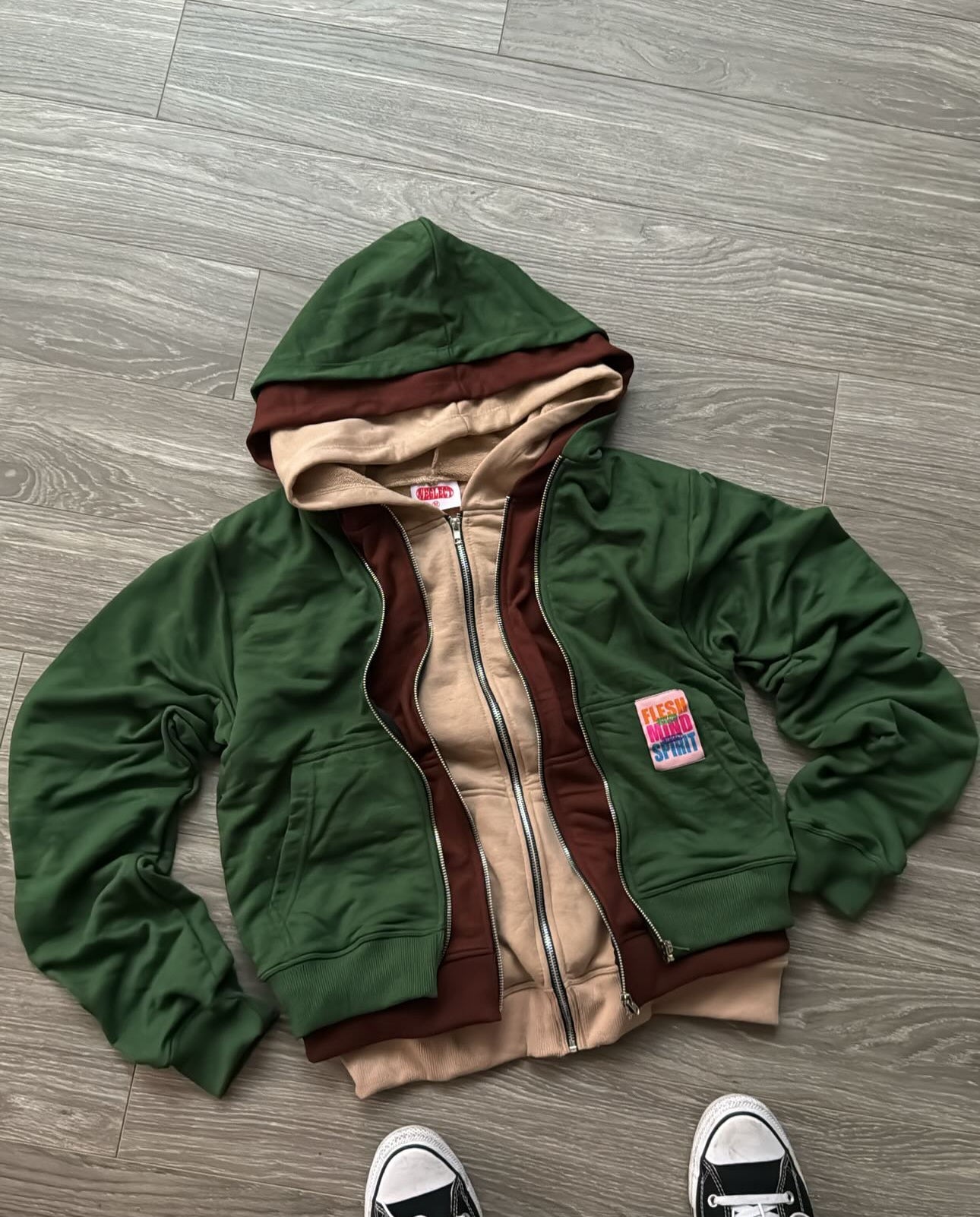 " beef & broccoli " triple layer zip