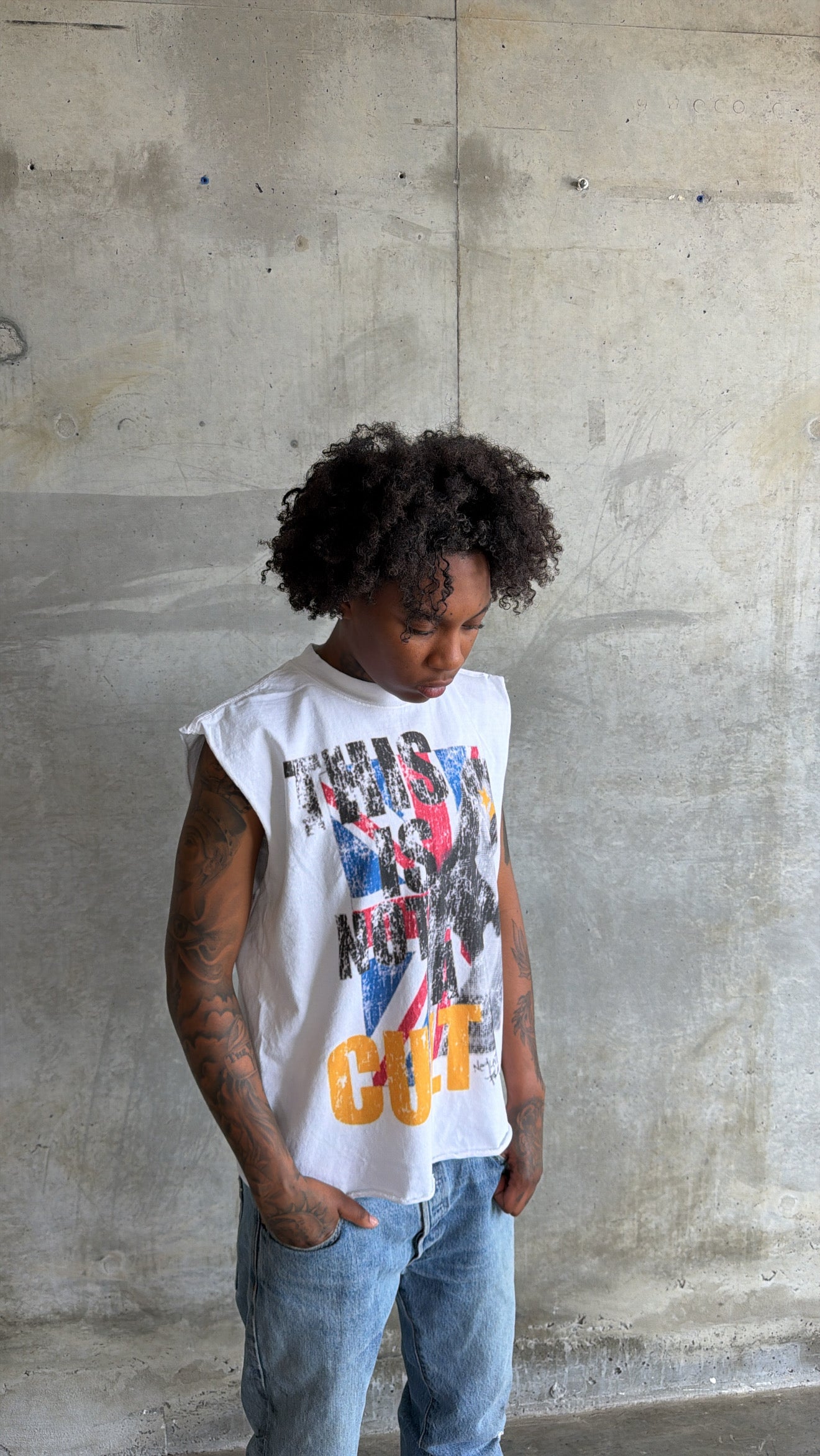 "CULT" muscle tee