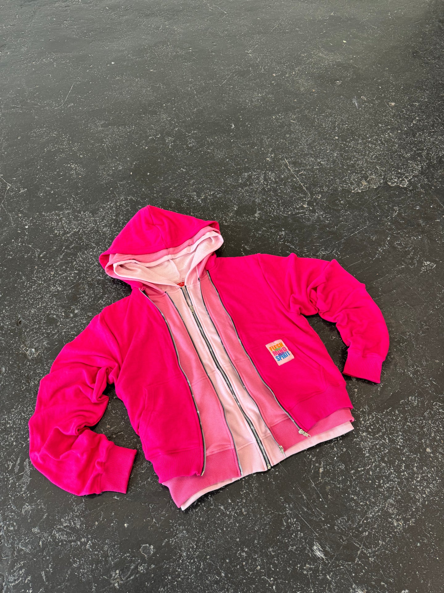 "Hubba Bubba" triple layer zip