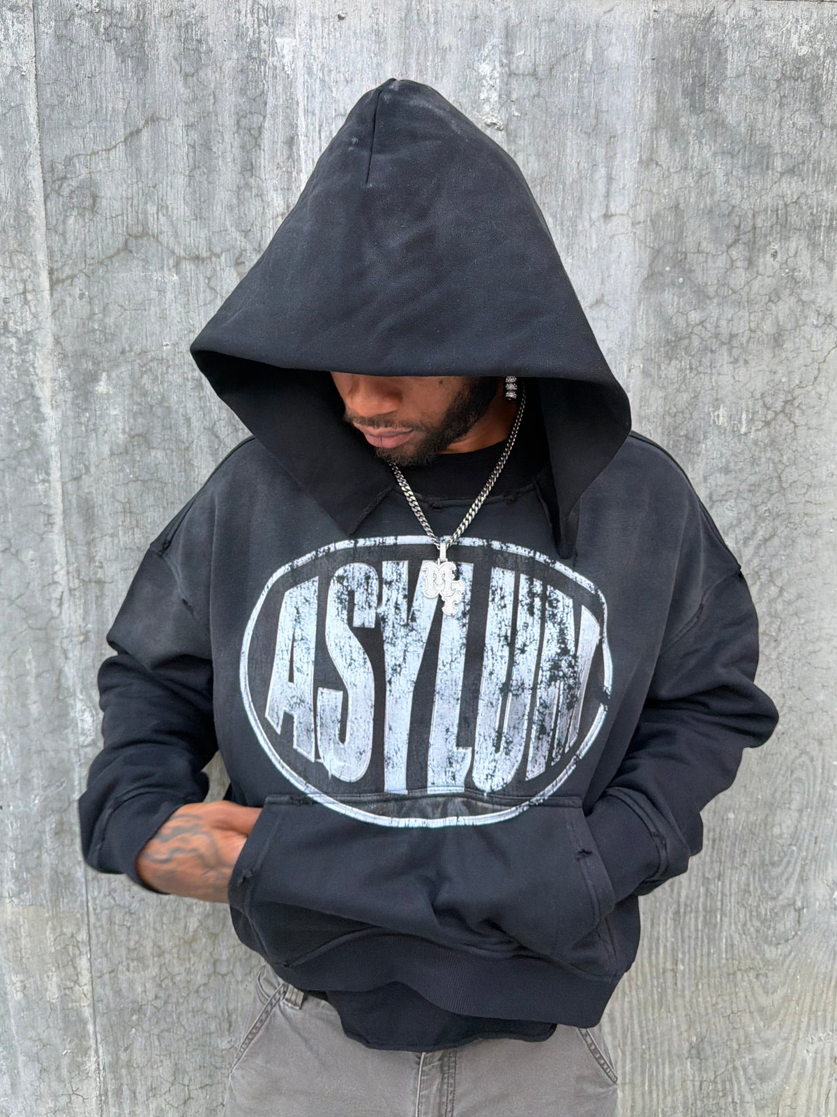 "ASYLUM" pullover